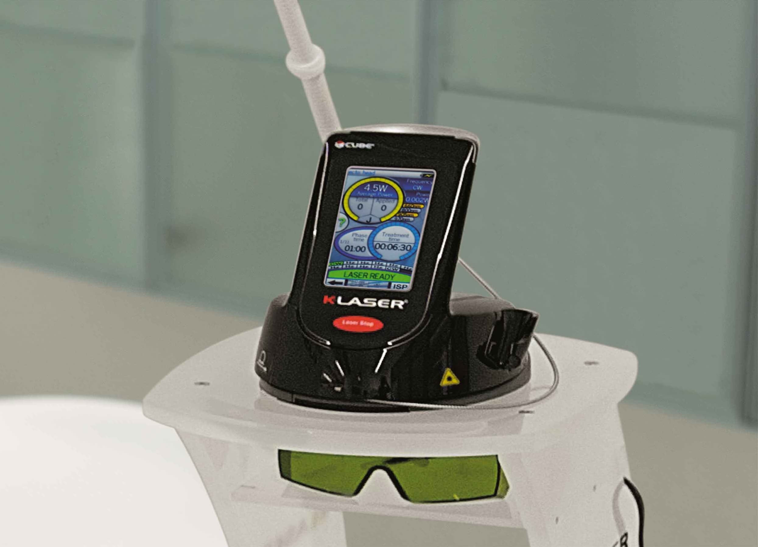 Dispositivo laser K-Laser con occhiali di protezione