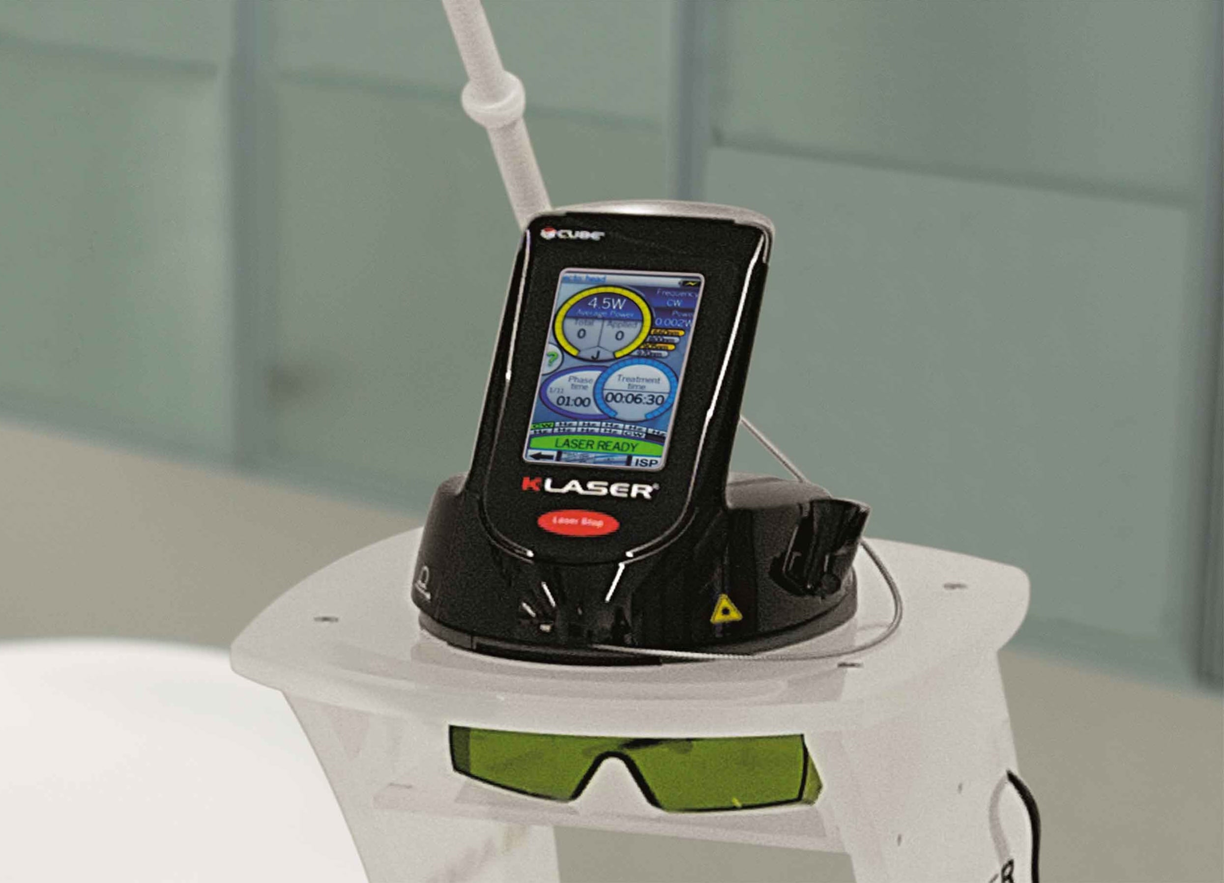 Dispositivo laser K-Laser con occhiali di protezione